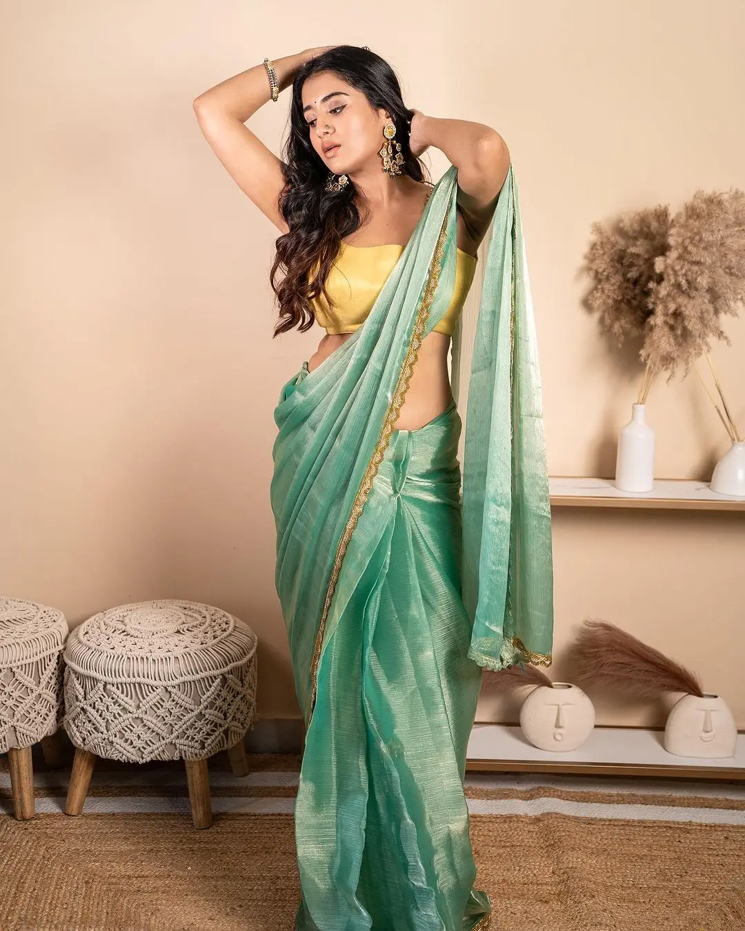 Rashi Singh in Green Saree Yellow Sleeveless Blouse